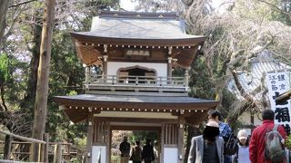 銅鐘は繊細な感じのする鐘で見ごたえあります。