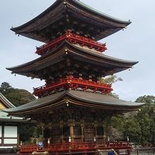 本堂の前、見ごたえがあります。