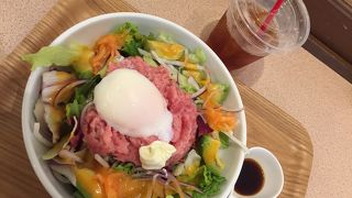 ローストビーフとサンドイッチのお店みたいだけど