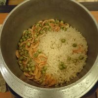 温泉水で炊いた桜えびのご飯もおこげが楽しめ美味しかったです！