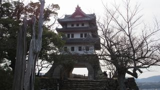 山城の洲本城へは歩いて登るのがお勧め