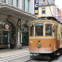 一部でトラムも走っています。