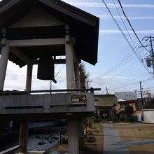鐘楼がある神社