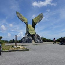 駐車場から見た展望台。