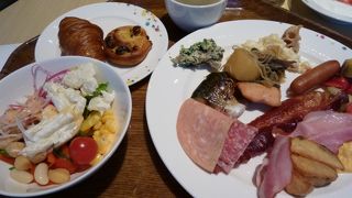 充実の朝食ビュッフェ