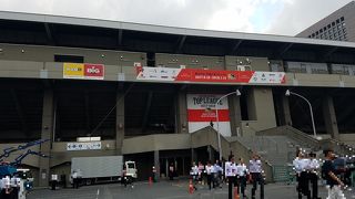 外苑前のラグビー専用競技場