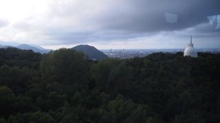 夜景を眺めながら頂上へ