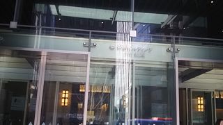 新しいビルです