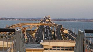 車中泊, 東京湾アクアライン「海ほたる」★★★★★（千葉県）