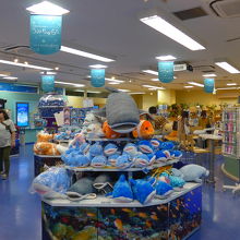 二階に上がってすぐ店内の様子　広々としています