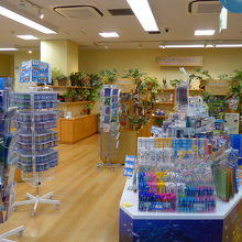 店内お土産品売り場の様子