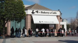 行列のできるベーカリー