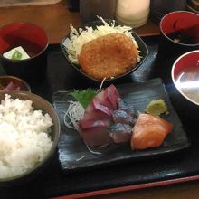 お刺身定職（500円）