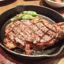 土・日・祝は特別料金です