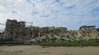 ピラミッドより古い巨石神殿