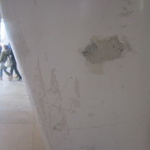 脛を見ていると、思わずJR北海道の老朽化車両を思い出した…。