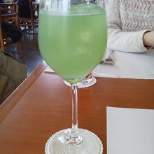 ノンアルカクテルkitara，グレープフルーツ味でした．