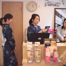 勤務している３人の女性の説明は、的確で、素晴らしい対応です。