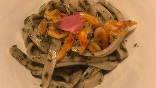 おしゃれなおそばやさん