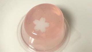 桜の季節に桜のお菓子