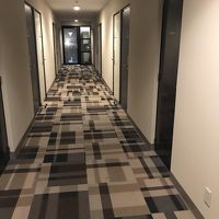 廊下はセンサーで反応して電気がつきます