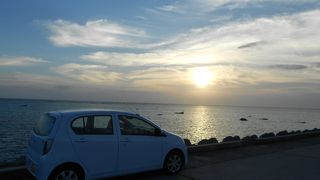 海に沈む夕陽が絶景！