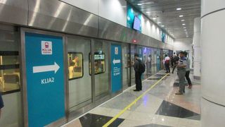 空港から市内へ