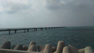 空港周辺が観光客多し