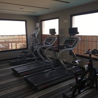 ジムもとてもキレイです。