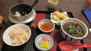 高知では有名な郷土料理のお店です。