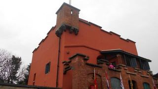 高台に建つ城跡