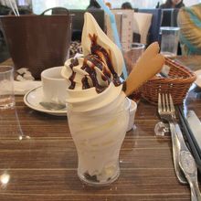 セルフのソフトクリーム♪