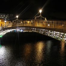 ライトアップされると、美しさ抜群