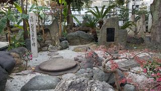 松尾芭蕉の辞世の句碑がある