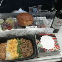 往路の機内食（和食）