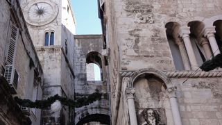 チプリアノ デ チプリアニス宮殿