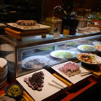 中華点心や巻きずしも準備されていました