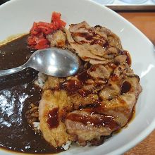 焼肉カレー600円