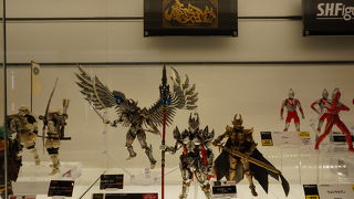 フィギュアの展示場
