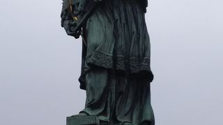 カレル橋で一番人気？！