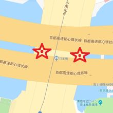 日本橋の麒麟の像は、東西両方に、２体ずつ、合計４体あります。