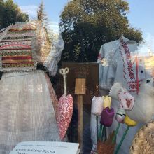 民族衣装屋も