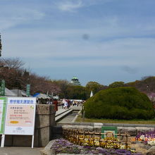 森ノ宮駅からの入口付近。