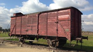 第一収容所より大きな第二収容所