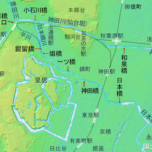 江戸時代に開削された日本橋川です。人工的に掘削された河川です