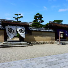 南大門を潜った所