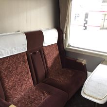 スペーシアの個室