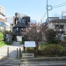 大久保通り側出入口