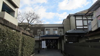 五花街のひとつ、あでやかさを競います