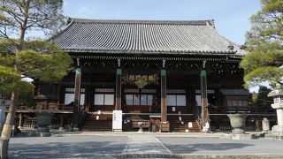 嵯峨野にある国宝の仏像を祀るお寺